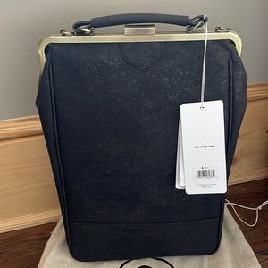 NIB (new in bag with tags) La flore Paris Bobobark black bag